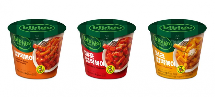 bibigo Cup Tteokbokki in three different flavors: Sweet & Spicy, Hot & Spicy and Cheese