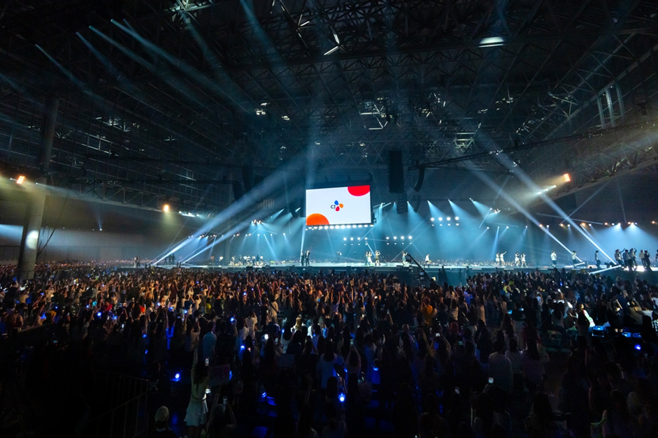 KCON JAPAN 2025 with CJ ENM logo on main stage screen