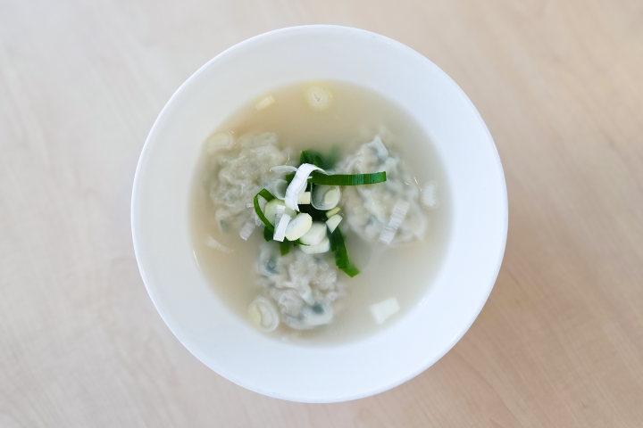 bibigo Juicy Pork Stuffed Mandu prepared ontop of white plate