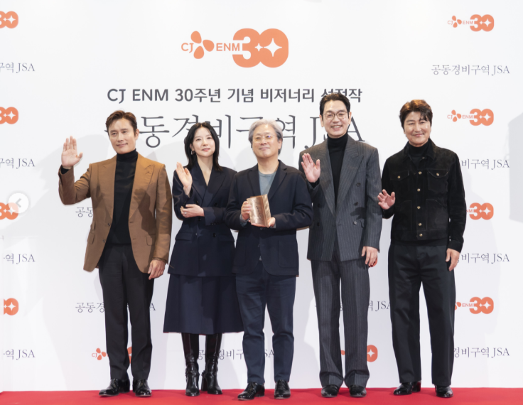Park Chan-wook and main cast of “Joint Security Area” at the CJ ENM 30th Anniversary VISIONARY Selection event
