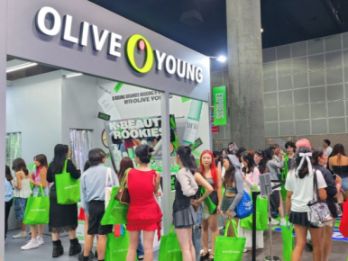 The charm of K-Beauty shines at KCON LA 2024: Visitors to CJ Olive Young Booth experience popular K-Beauty brands all in one place