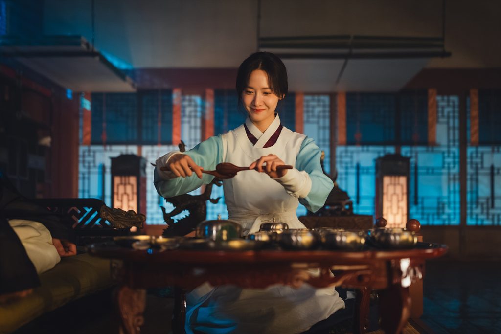 Scene from “Bon Appétit, Your Majesty”