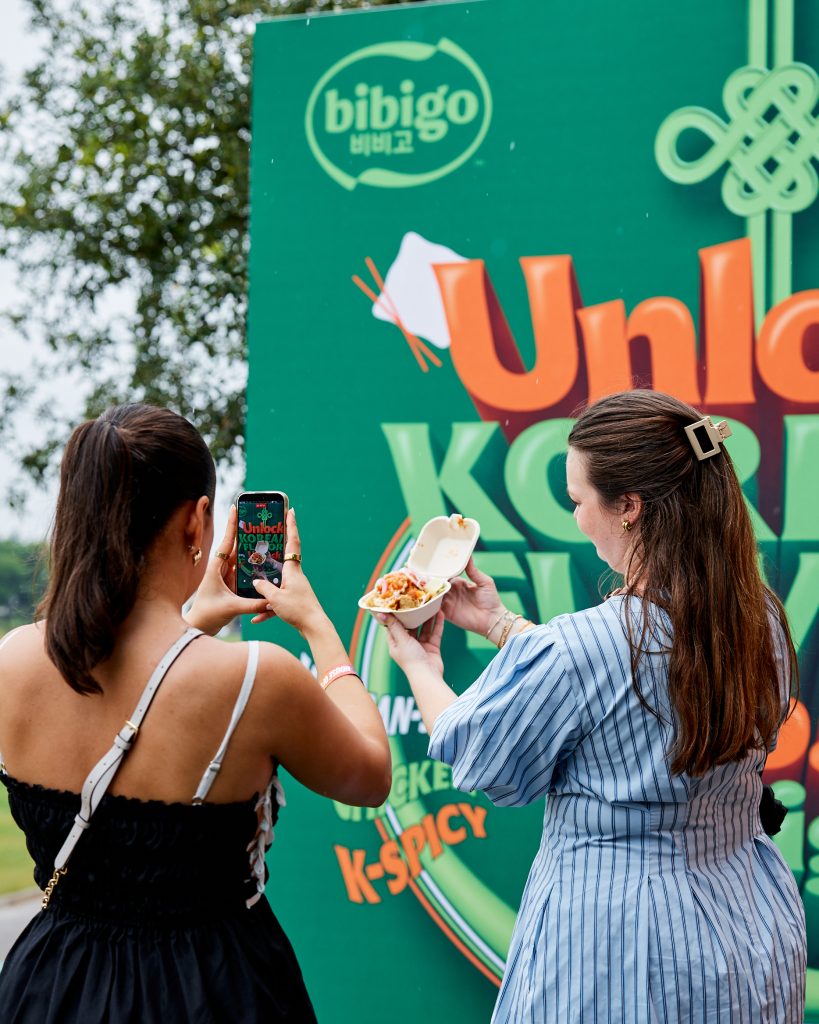 Spectators capture social-media worthy flavors and experiences throughout THE CJ CUP weekend.