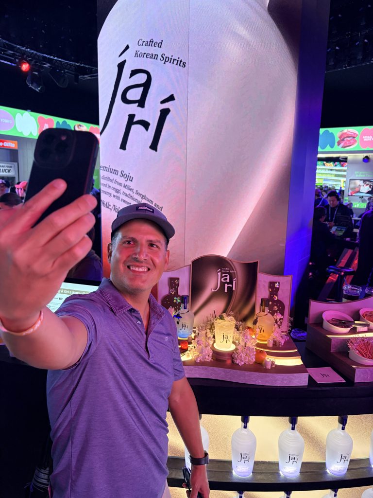 Spectators enjoy cocktails and happy hour at THE CJ CUP Byron Nelson.