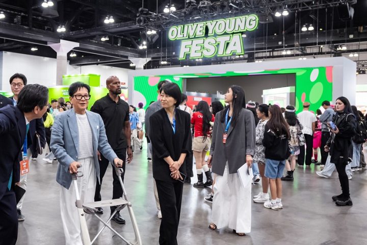 CJ Chairman Lee Jay-hyun tours OLIVE YOUNG FESTA at KCON LA 2026 in Los Angeles.